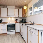 4 Star In Semesterbostad *